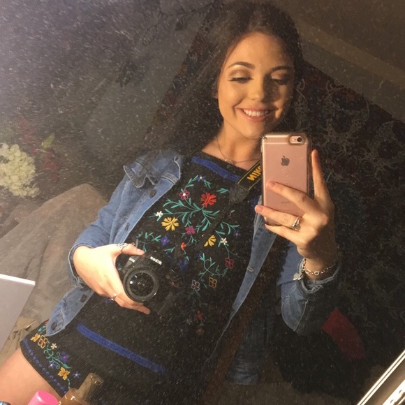 Meet your Posher, Maya - Picture 1 of 1